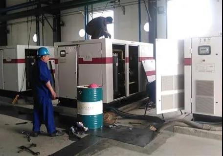 壓縮機(jī)組油耗過大或排出壓縮空氣含有油分